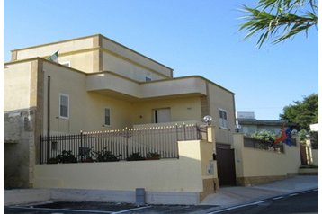 Italia Privát Marsala, Exterior
